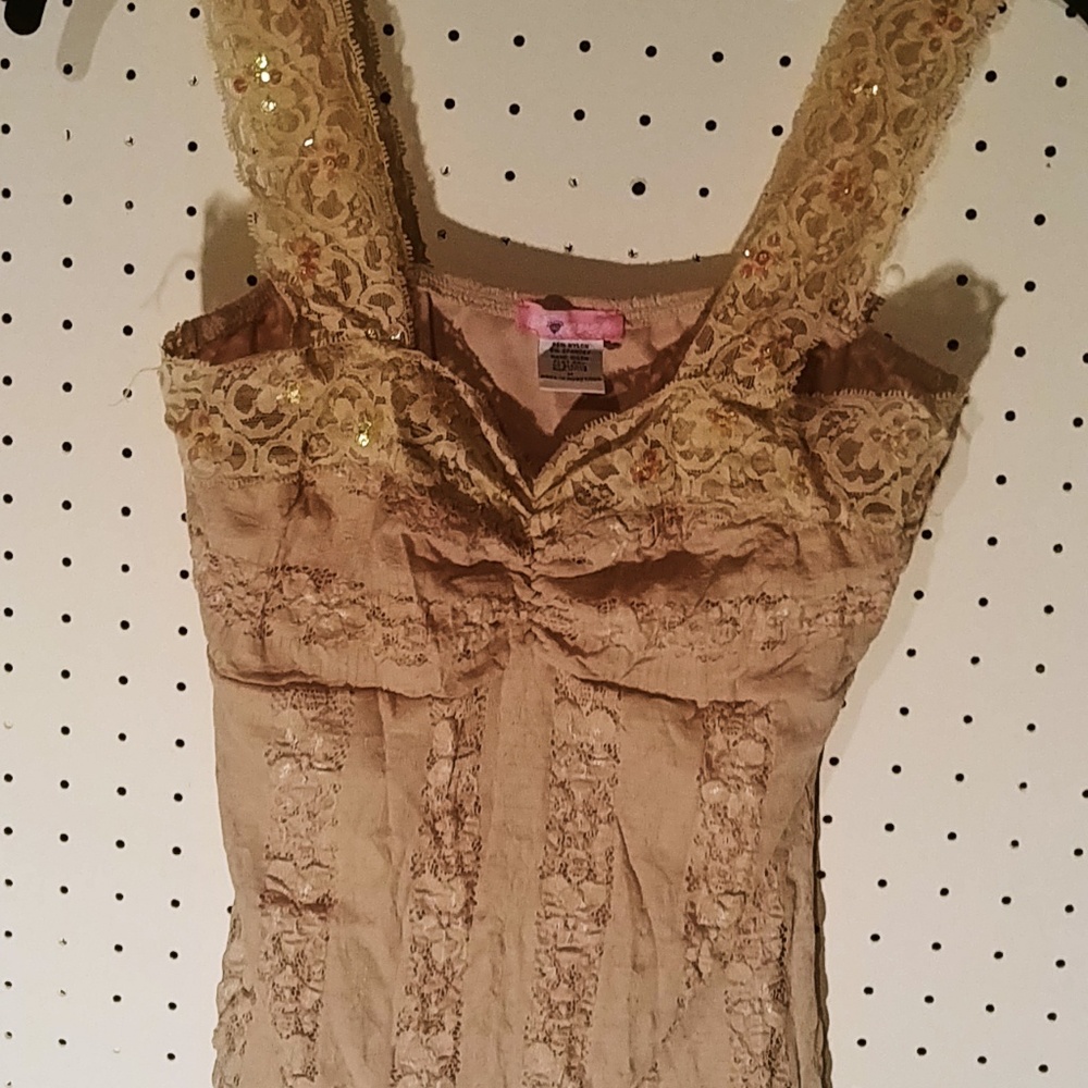 Tan tank top with lace